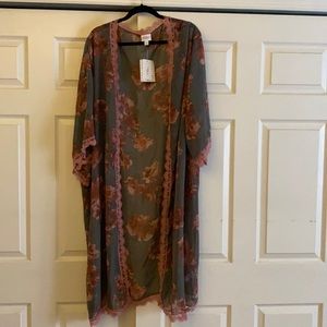 Size XL floral lularoe Chloe overlay